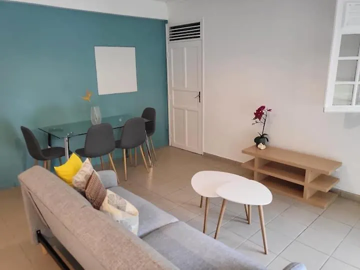 Villa Petit Cocon Au Coeur Des Abymes Les Abymes Casa vacanze
